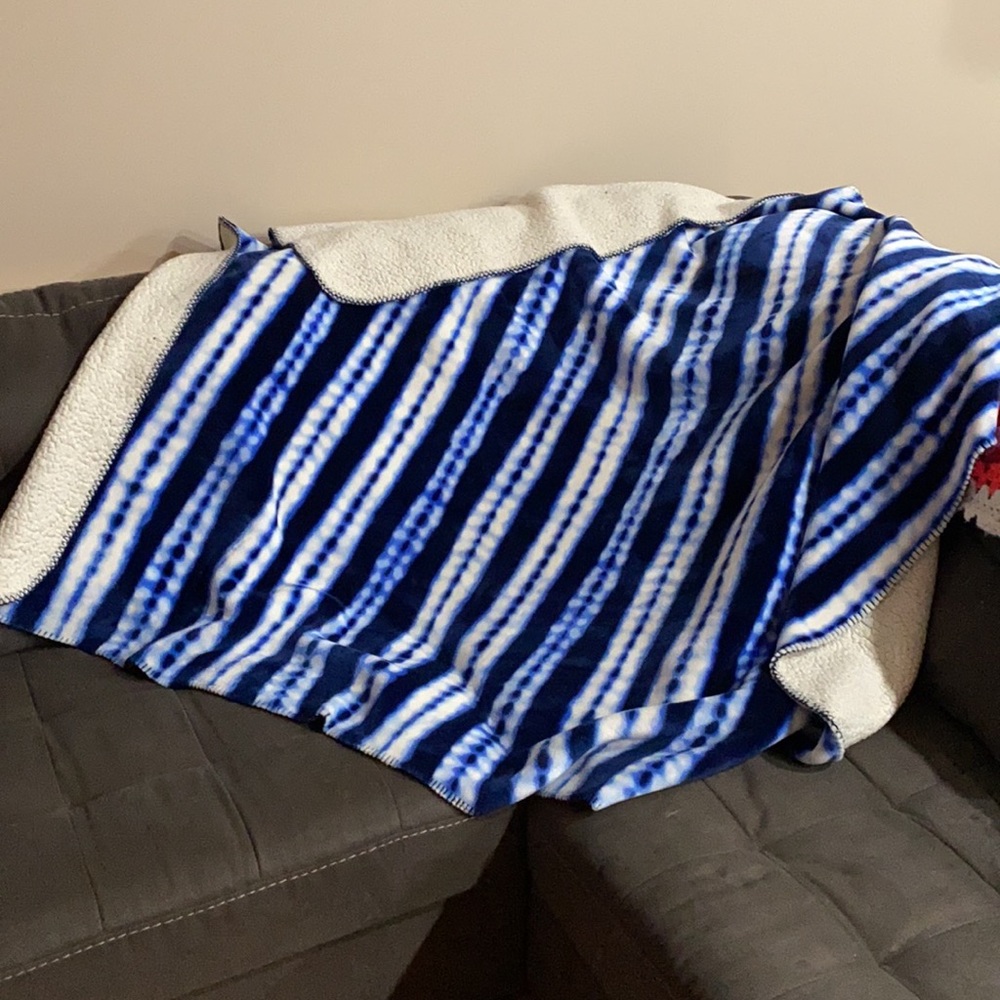 Victoria secret pink tie dye Sherpa blanket
